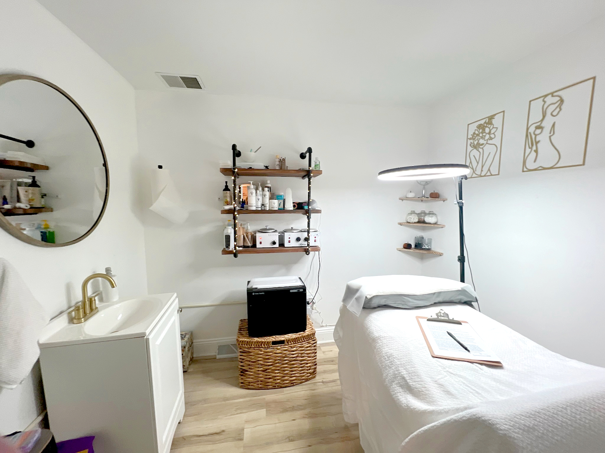 Private Independent Beauty Professionals Suite Rentals Latham & Loudonville, NY